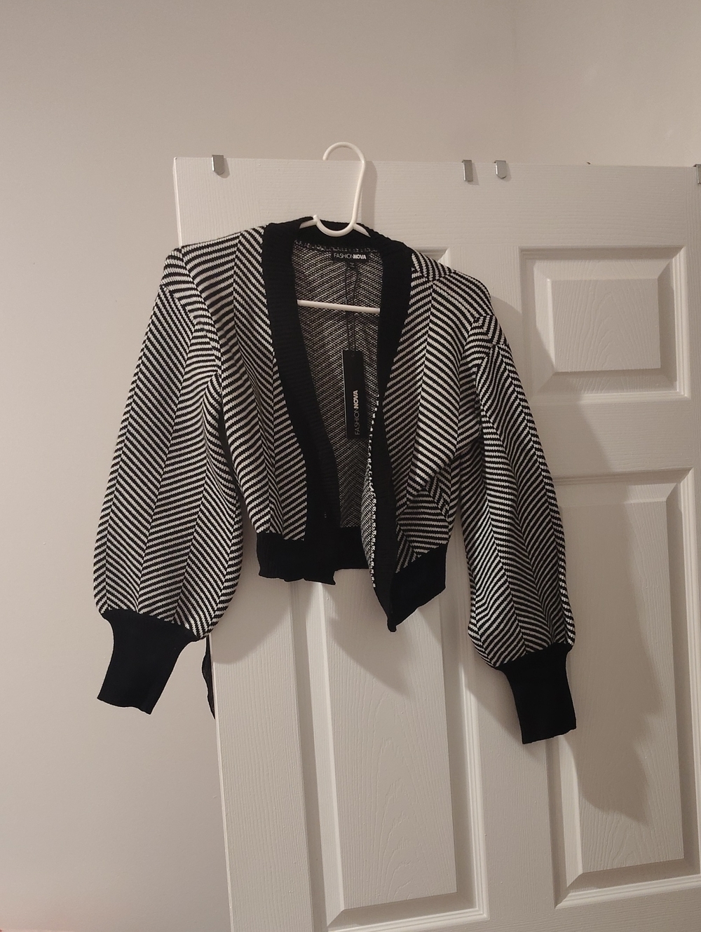 Fashion Nova Black & White  Cropped Cardigan